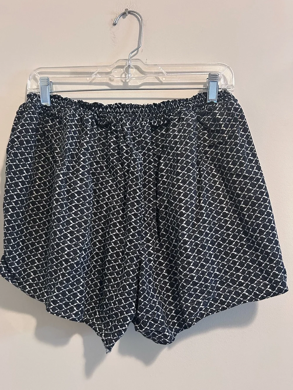 Bundle of 2 Old Navy Elastic-Waist Women’s Shorts‎